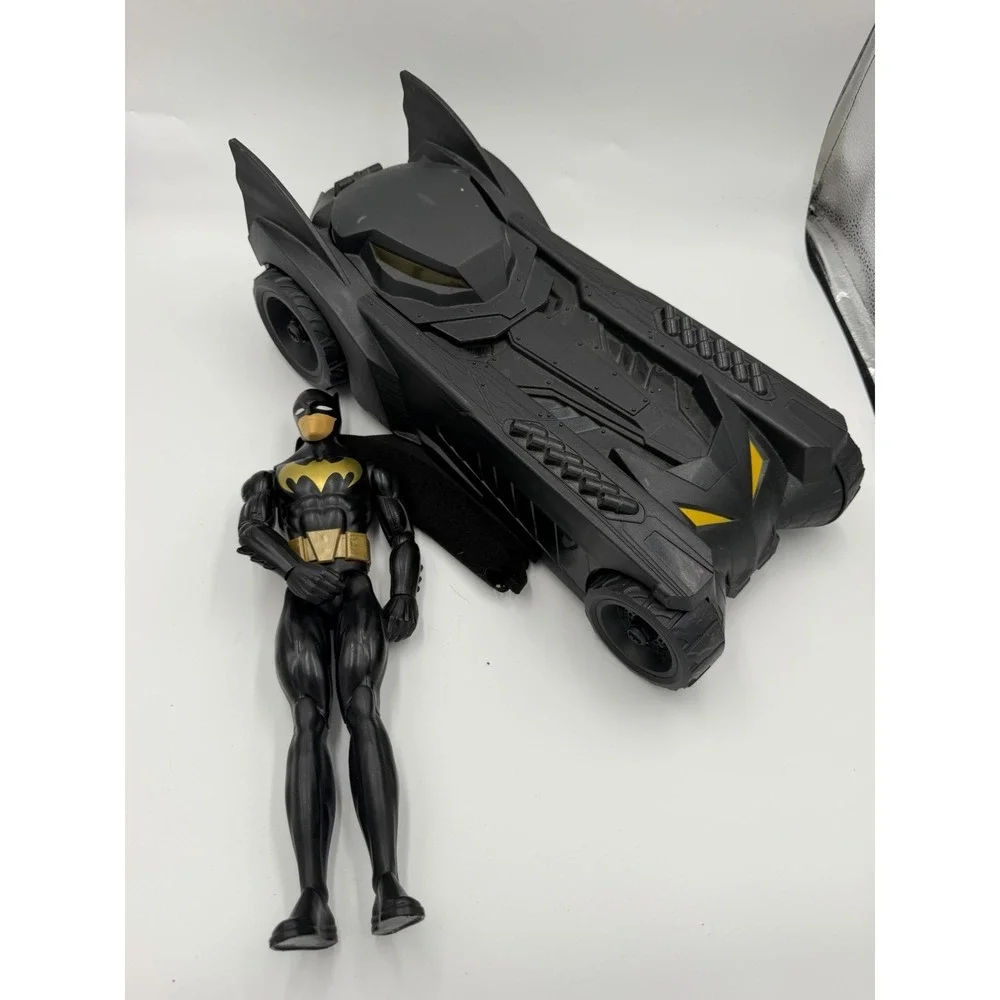 Spin Master DC Batman Bat-Tech Batmobile w/ 12